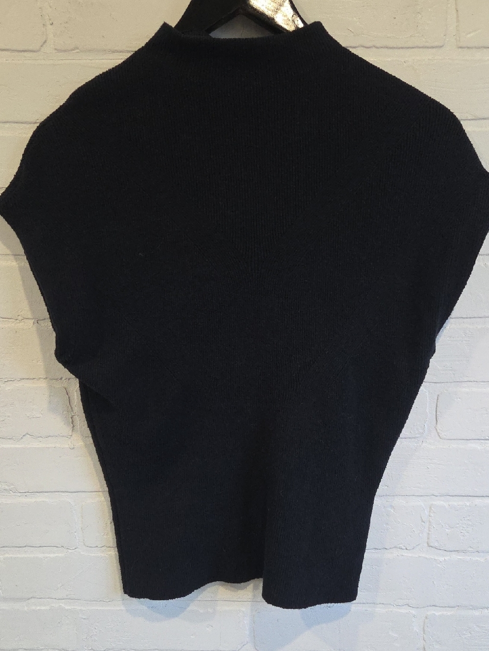 Club Monaco Black Sleeveless Mock-Neck Sweater